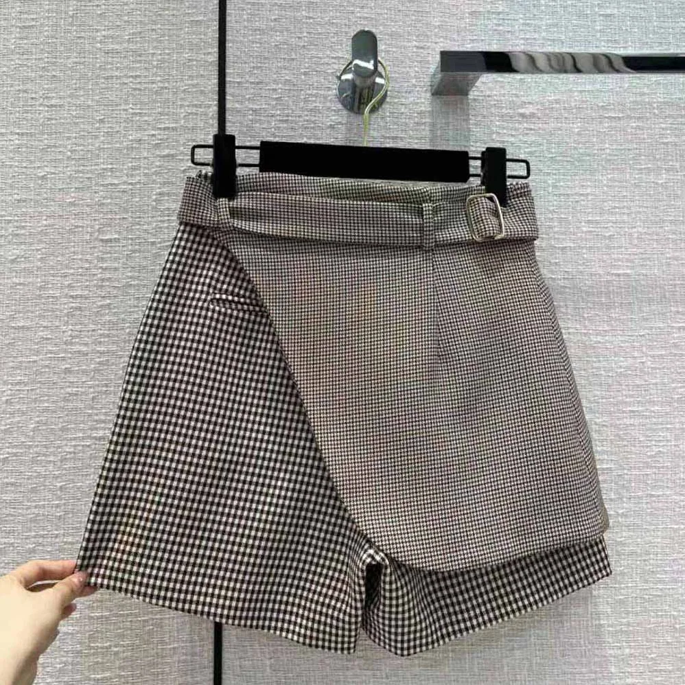 Fendi Beige Houndstooth Wool Shorts for Women