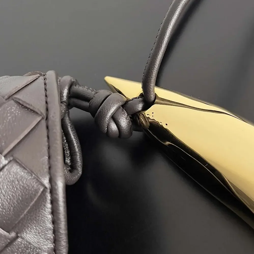 Bottega Veneta Large Sardine Shoulder Bag in Lambskin Leather for Women Bottega Veneta Large Sardine Shoulder Bag in Lambskin Leather for Women
