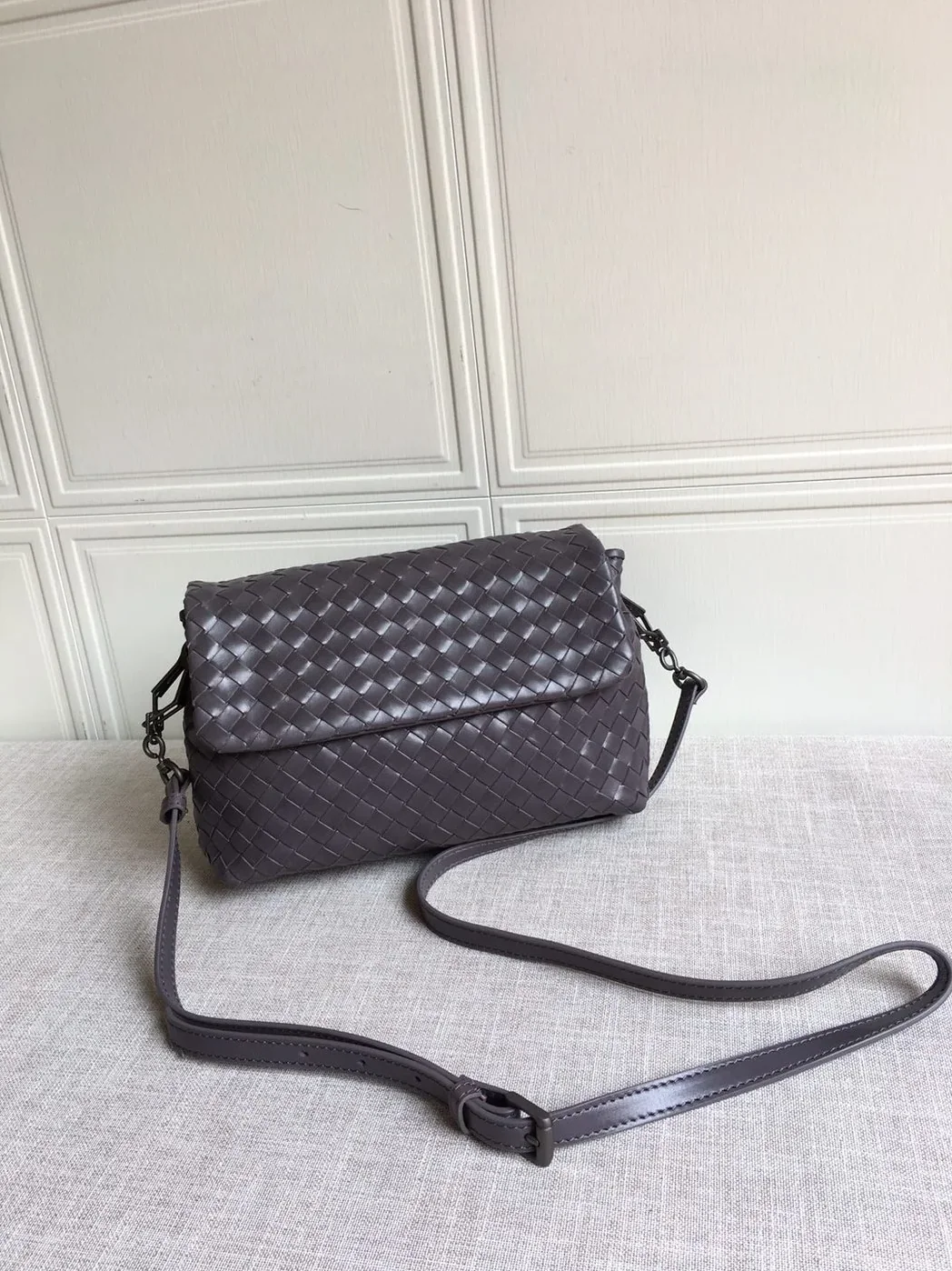 Bottega Veneta Classic Intrecciato Dark Brown Bottega Veneta Classic Intrecciato Dark Brown