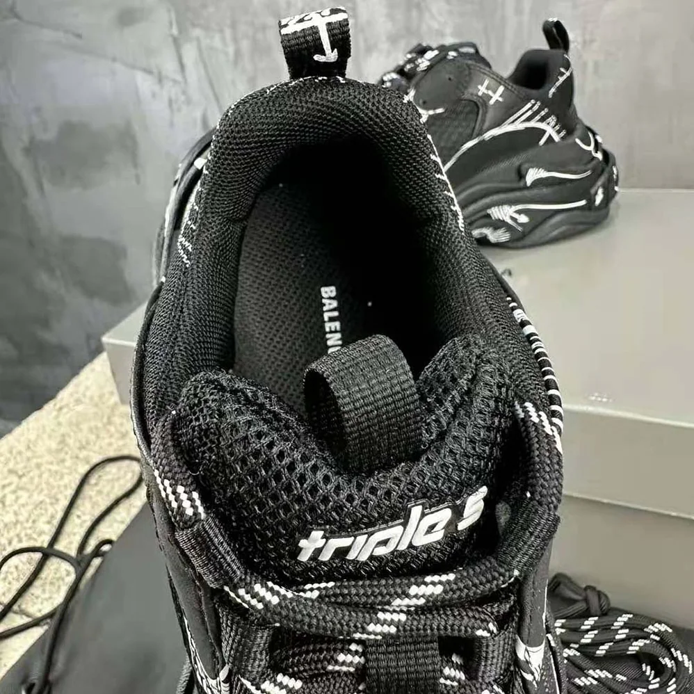 Balenciaga Triple S Sketch Sneaker in Black and White Double Foam and Mesh for Unisex Balenciaga Triple S Sketch Sneaker in Black and White Double Foam and Mesh for Unisex