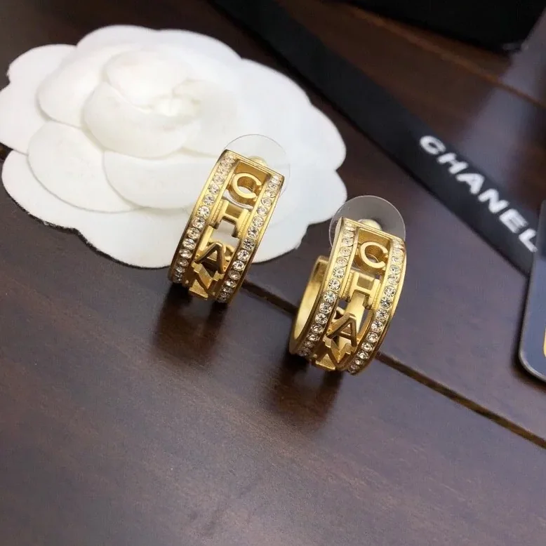 Chanel Round Earrings Gold Chanel Round Earrings Gold