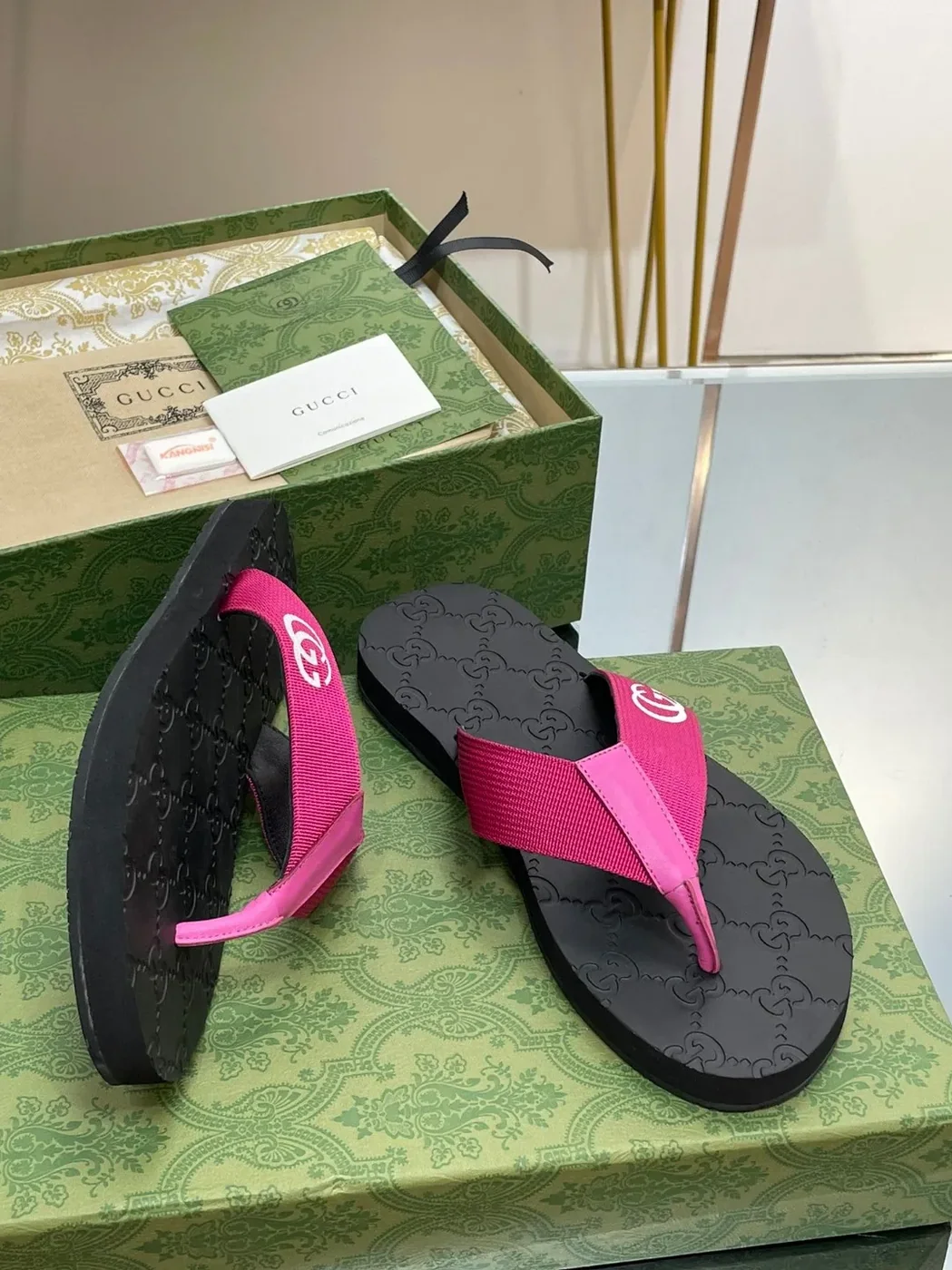 Gucci Thong Sandal Pink Gucci Thong Sandal Pink