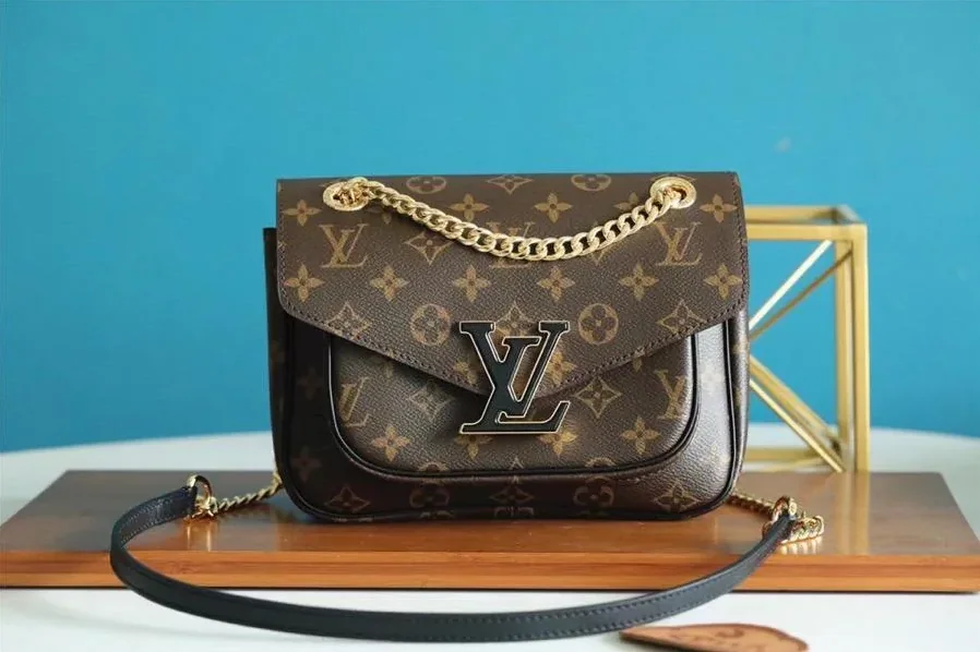 Louis Vuitton Passy Monogram Canvas Louis Vuitton Passy Monogram Canvas