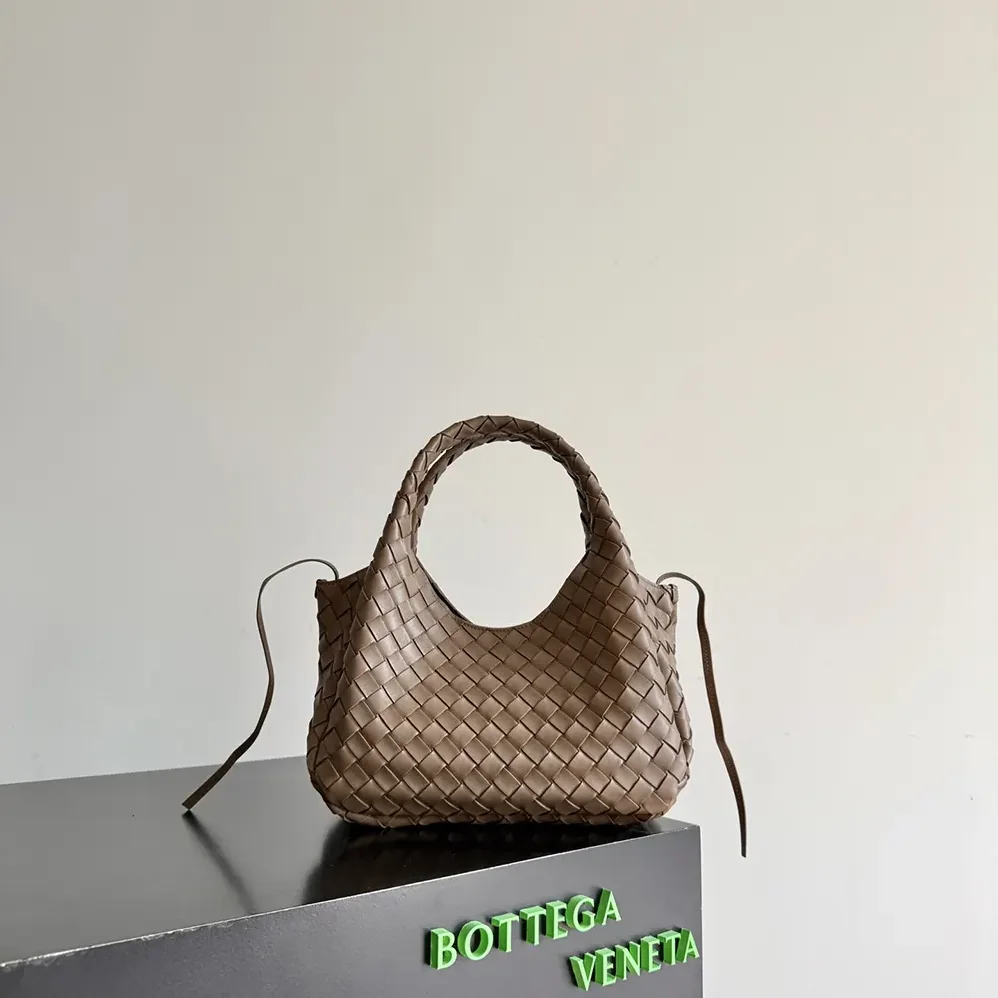 Bottega Veneta Small Campana for Women in Chocolate