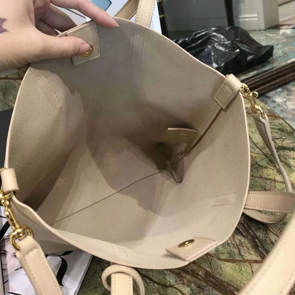 Saint Laurent YSL Saint Laurent Toy Shopping Bag for Women in Sandy Saint Laurent YSL Saint Laurent Toy Shopping Bag for Women in Sandy