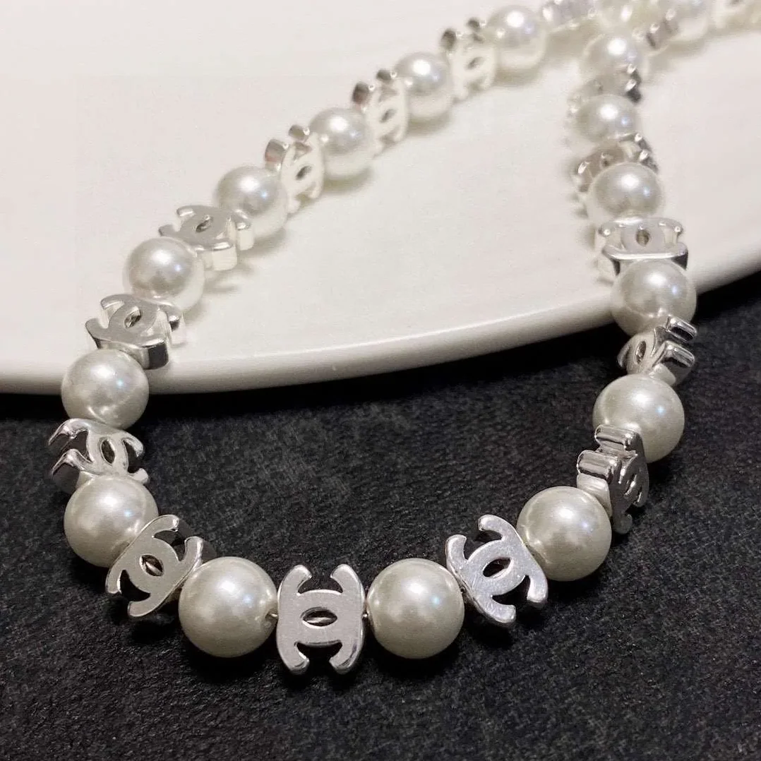 Chanel CC Pearl Necklace White Chanel CC Pearl Necklace White
