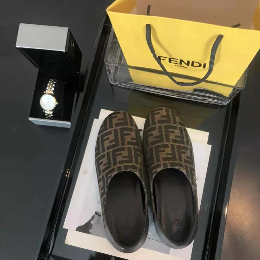 Fendi Signature Brown Fabric Slippers for Unisex Fendi Signature Brown Fabric Slippers for Unisex