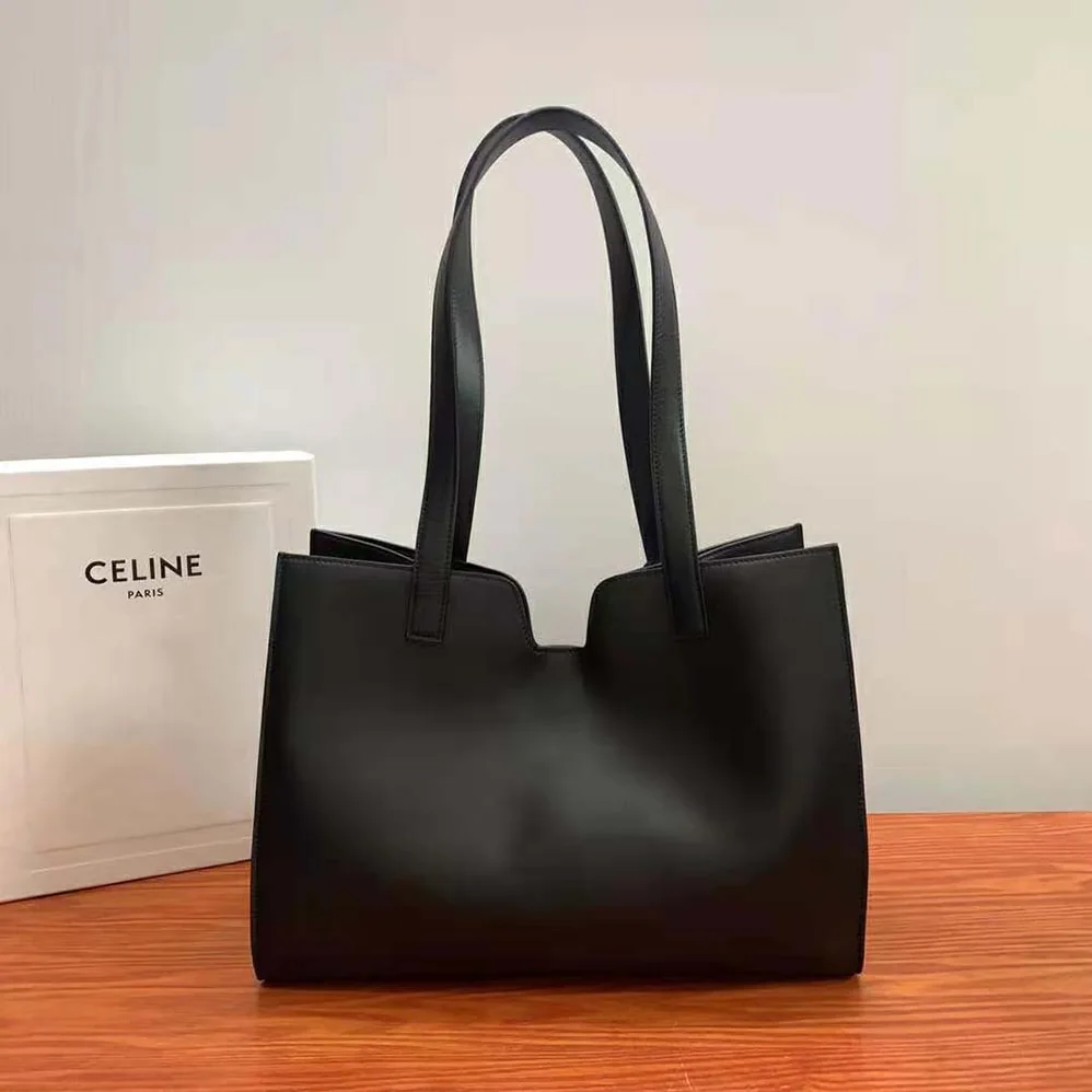 Celine Cabas 16 in Smooth Calfskin for Women in Black Celine Cabas 16 in Smooth Calfskin for Women in Black