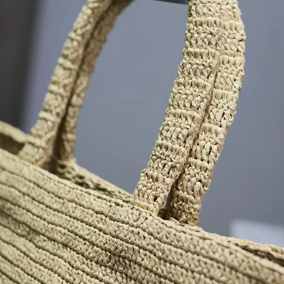 Saint Laurent YSL Saint Laurent Tote in Raffia for Unisex