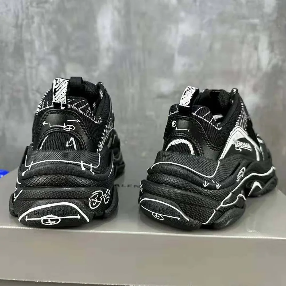 Balenciaga Triple S Sketch Sneaker in Black and White Double Foam and Mesh for Unisex Balenciaga Triple S Sketch Sneaker in Black and White Double Foam and Mesh for Unisex
