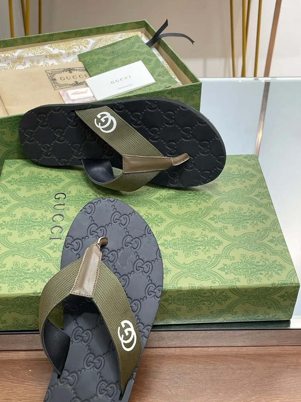 Gucci Thong Sandal Green