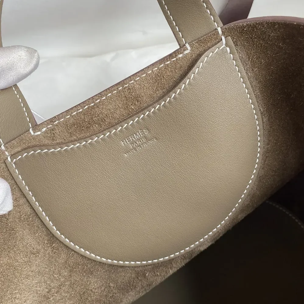 Hermes In the Loop 18 Handbag Clemence Leather for Women in Grey/Silver