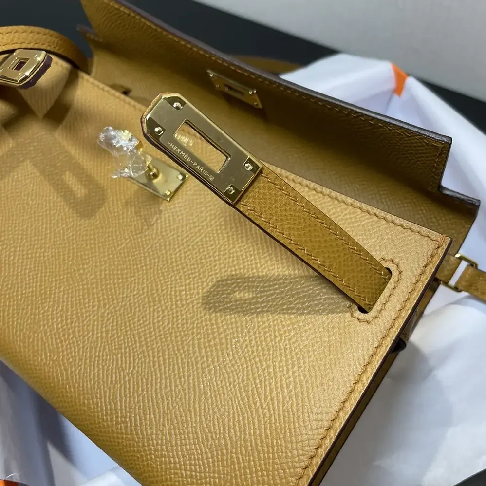 Hermes Kelly To Go in Epsom Leather for Women in Gold/Silver Hermes Kelly To Go in Epsom Leather for Women in Gold/Silver