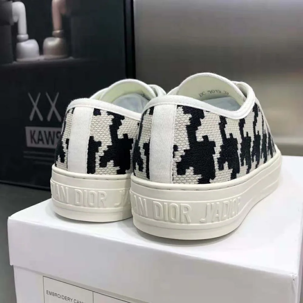 Dior Walk'N'Dior Sneaker Black and White Cotton Embroidery with Macro Houndstooth Motif for Women Dior Walk'N'Dior Sneaker Black and White Cotton Embroidery with Macro Houndstooth Motif for Women