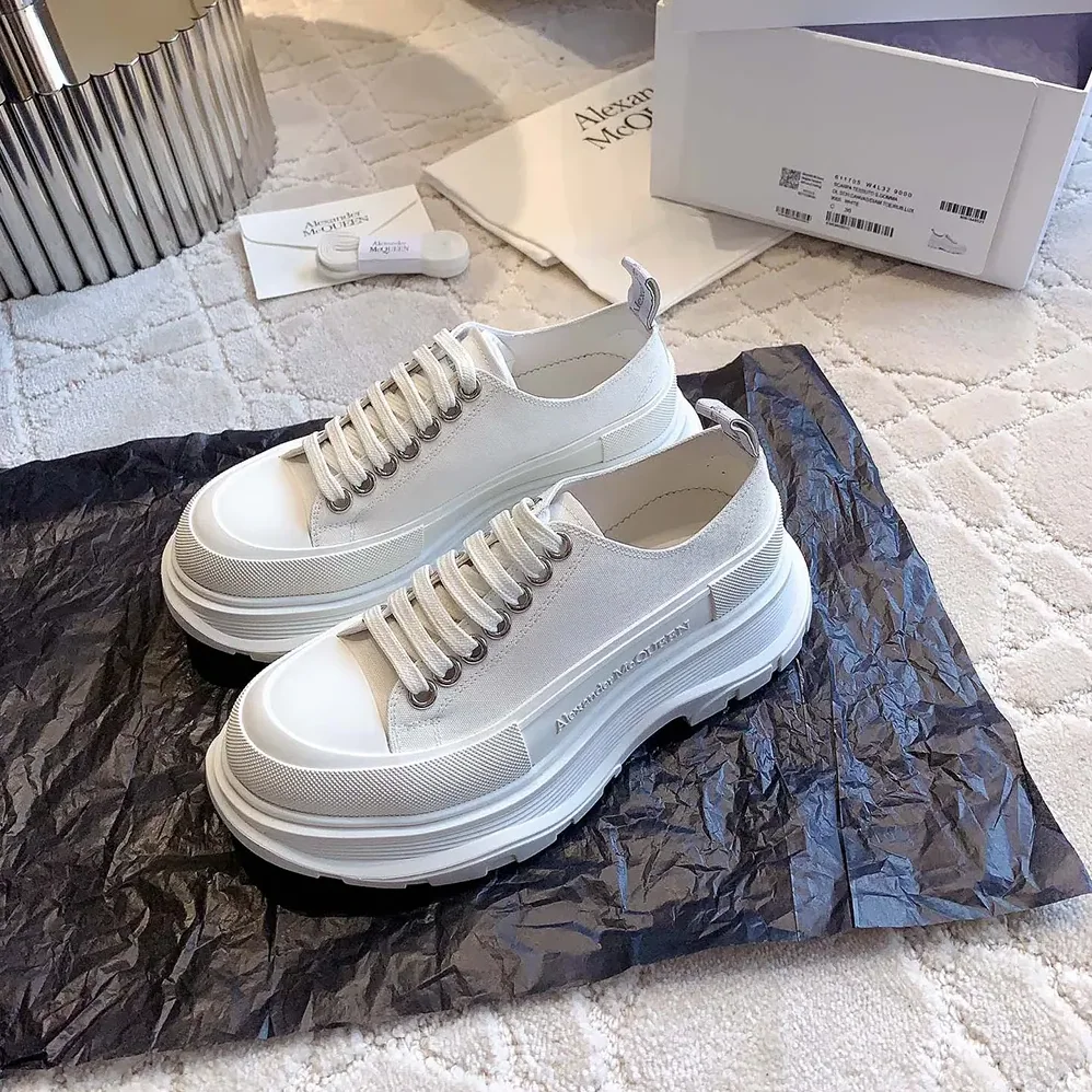 Alexander Mcqueen Tread Slick Lace Up in White for Unisex