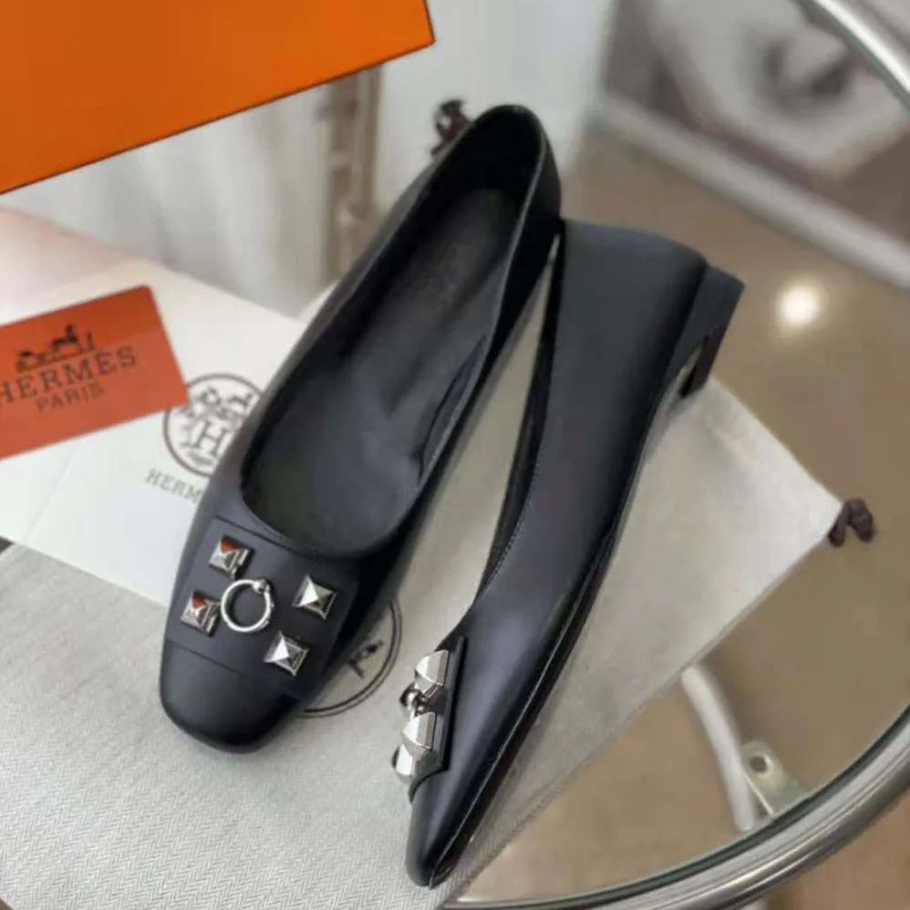 Hermes Danseuse Ballet Flat in Calfskin Leather for Women in Black Hermes Danseuse Ballet Flat in Calfskin Leather for Women in Black