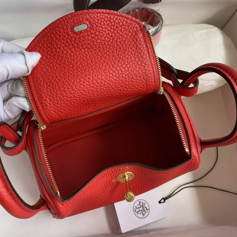 Hermes Lindy Mini 19 in Clemence Leather for Women in Red/Gold