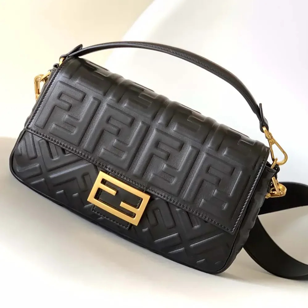 Fendi Medium Baguette Black Leather Bag for Women