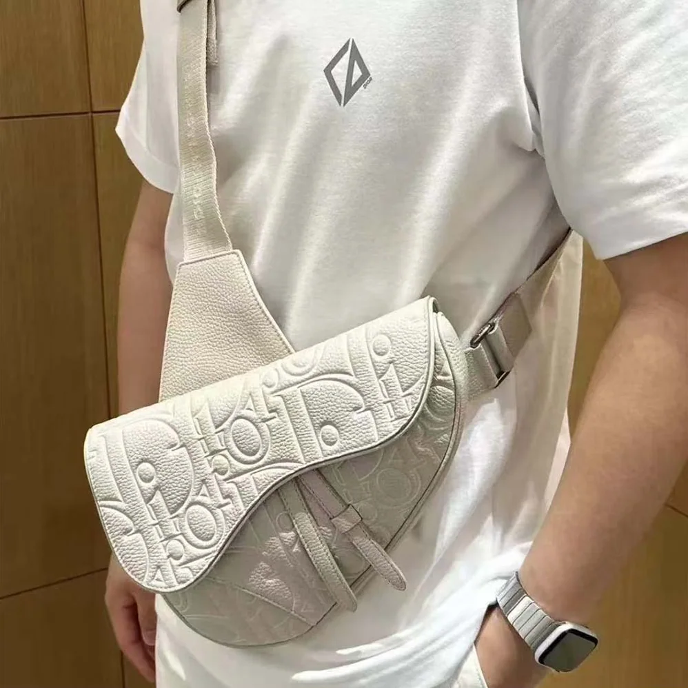 Dior Saddle Bag Beige Dior Gravity Outline Leather and Beige Grained Calfskin for Men Dior Saddle Bag Beige Dior Gravity Outline Leather and Beige Grained Calfskin for Men