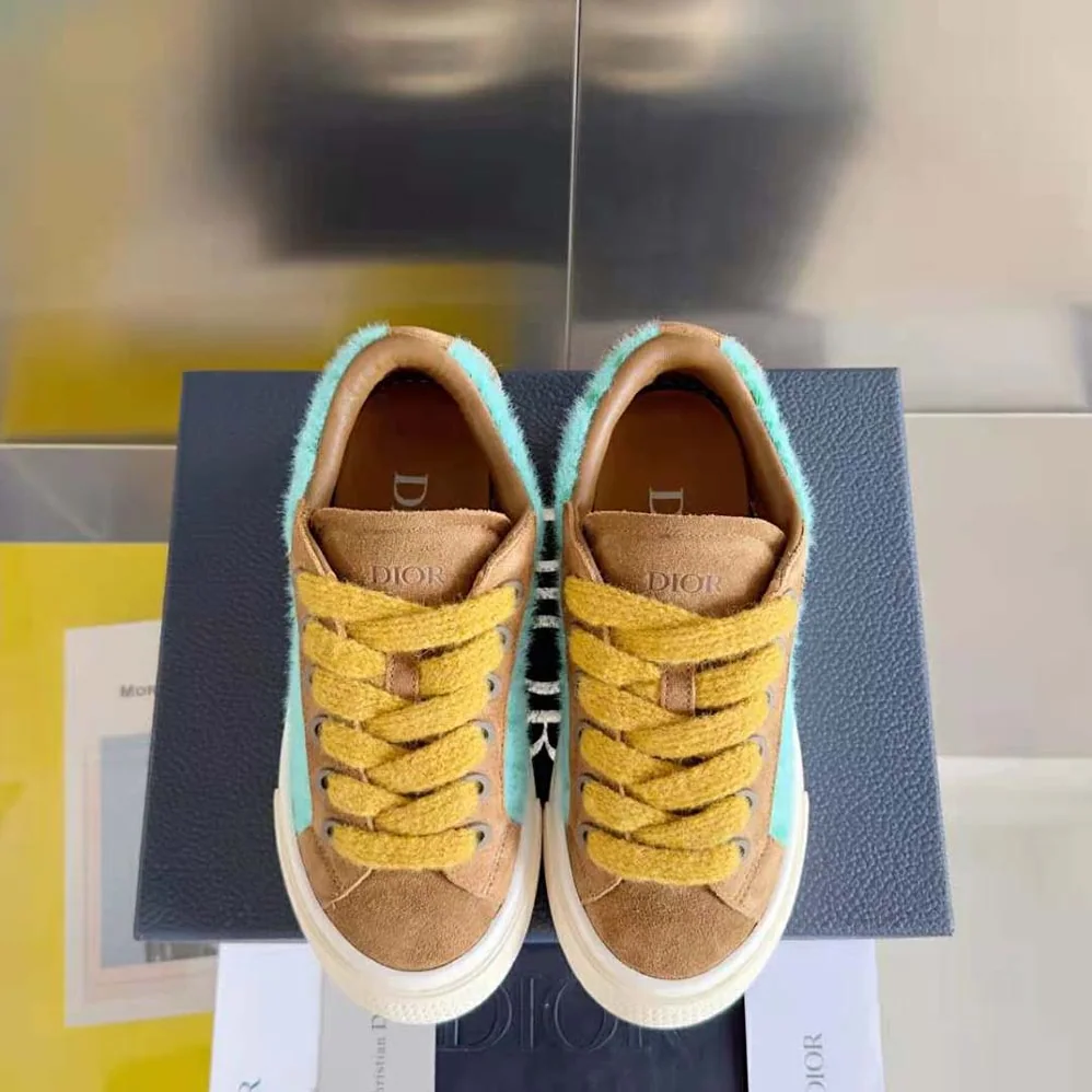 Dior B33 Sneaker – Limited and Numbered Edition for Men in with Digital Twin Dior B33 Sneaker – Limited and Numbered Edition for Men in with Digital Twin