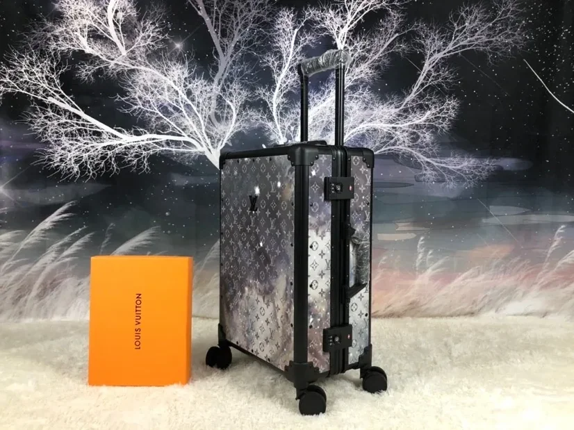 Louis Vuitton Rolling Trunk Grey /