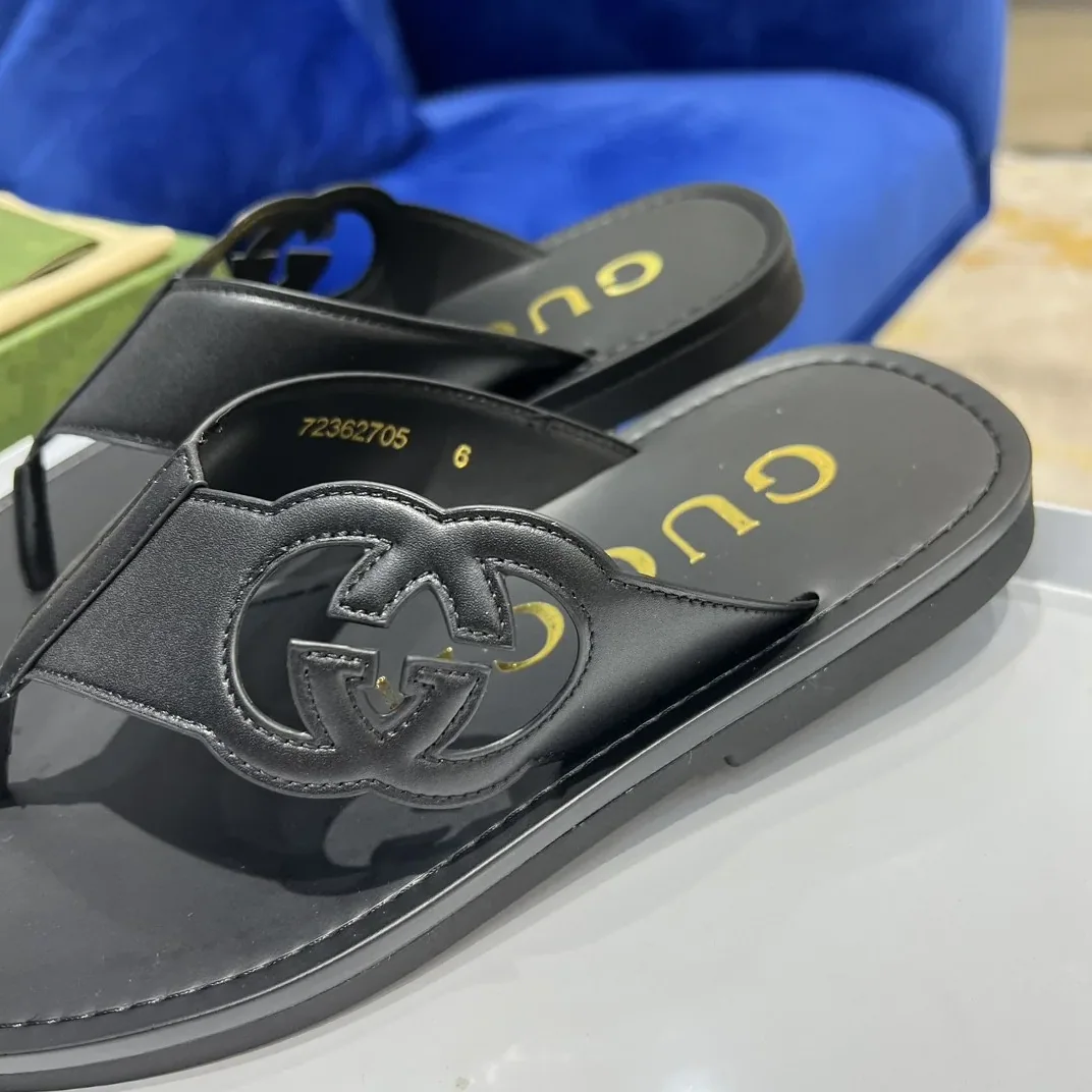 Gucci Interlocking in G Thong Sandal Black Gucci Interlocking in G Thong Sandal Black