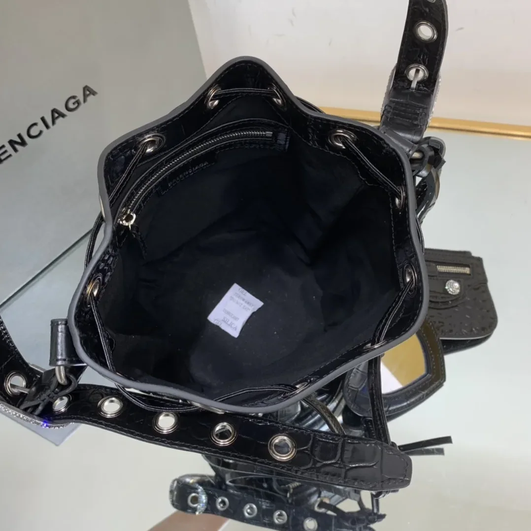 Balenciaga Le Cagole XS Bucket Bag Black /