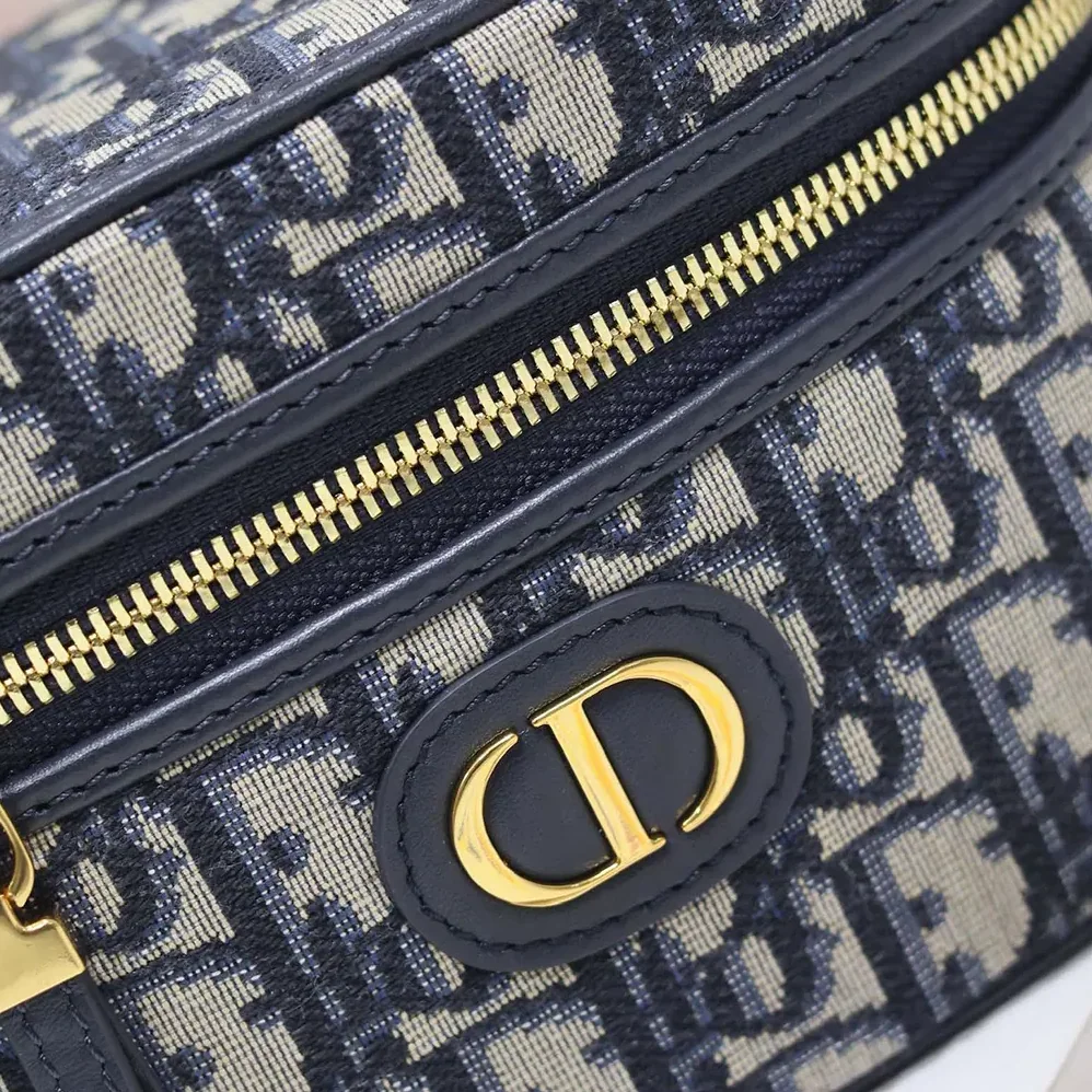 Dior 30 Montaigne Mini Vanity Case Blue Dior Oblique Jacquard for Women