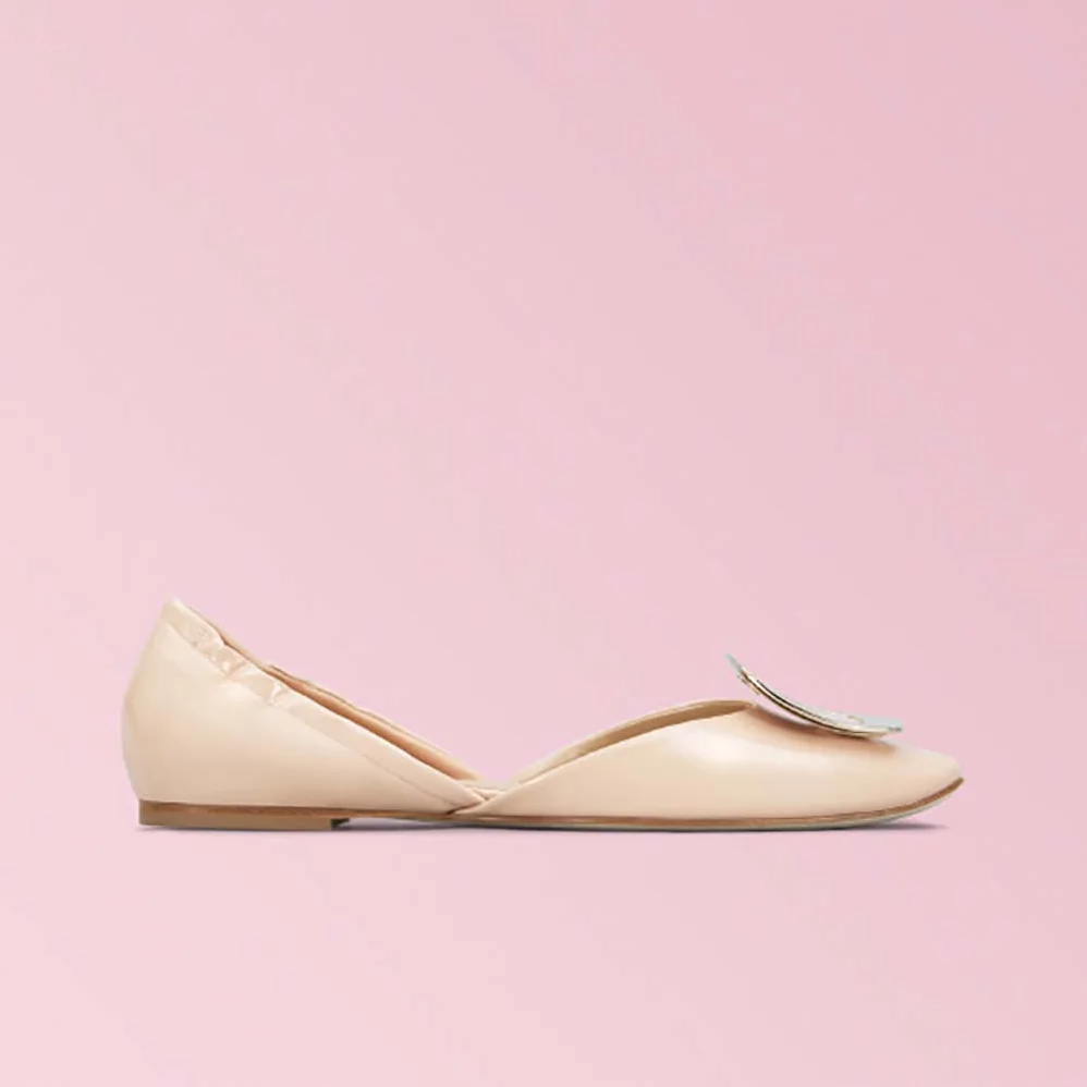 Roger Vivier Chips Ballerinas Patent Leather for Women in Sandy Roger Vivier Chips Ballerinas Patent Leather for Women in Sandy