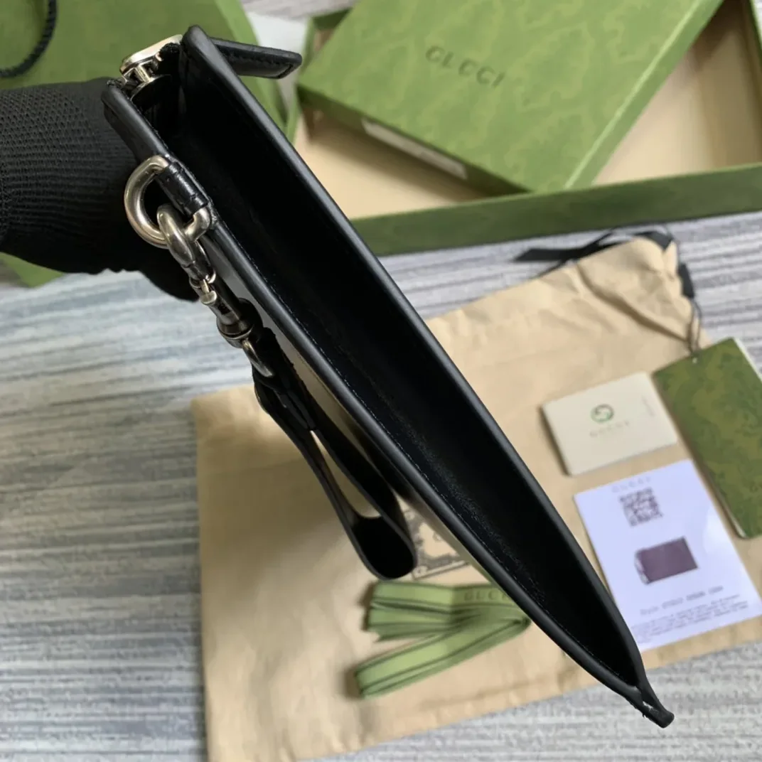Gucci Marmont Pouch / Black Gold Toned Hardware GG Gucci Marmont Pouch / Black Gold Toned Hardware GG