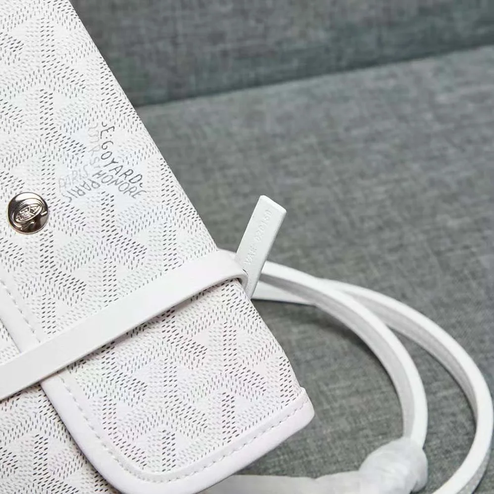 Goyard Sac Artois MM in Goyardine Canvas & Chevroches Calfskin for Women in White Goyard Sac Artois MM in Goyardine Canvas & Chevroches Calfskin for Women in White
