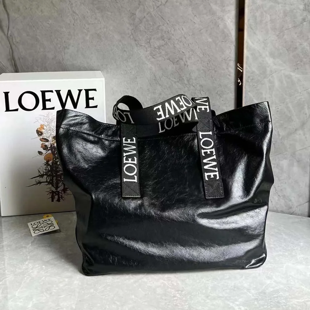 Loewe Fold Shopper in Paper Calfskin for Unisex in Black Loewe Fold Shopper in Paper Calfskin for Unisex in Black