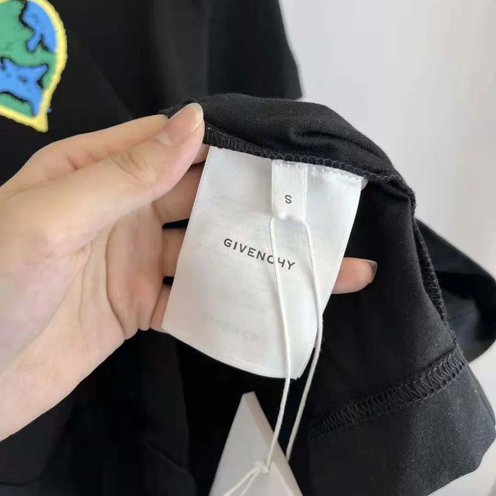 Givenchy Slim Fit T-shirt in GIVENCHY Love me Jersey for Women Givenchy Slim Fit T-shirt in GIVENCHY Love me Jersey for Women