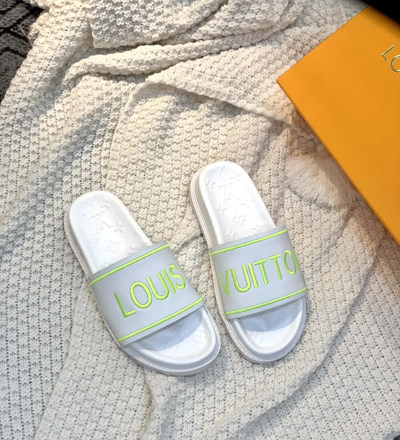 Louis Vuitton Pool Pillow Flat Comfort Mule White for Women