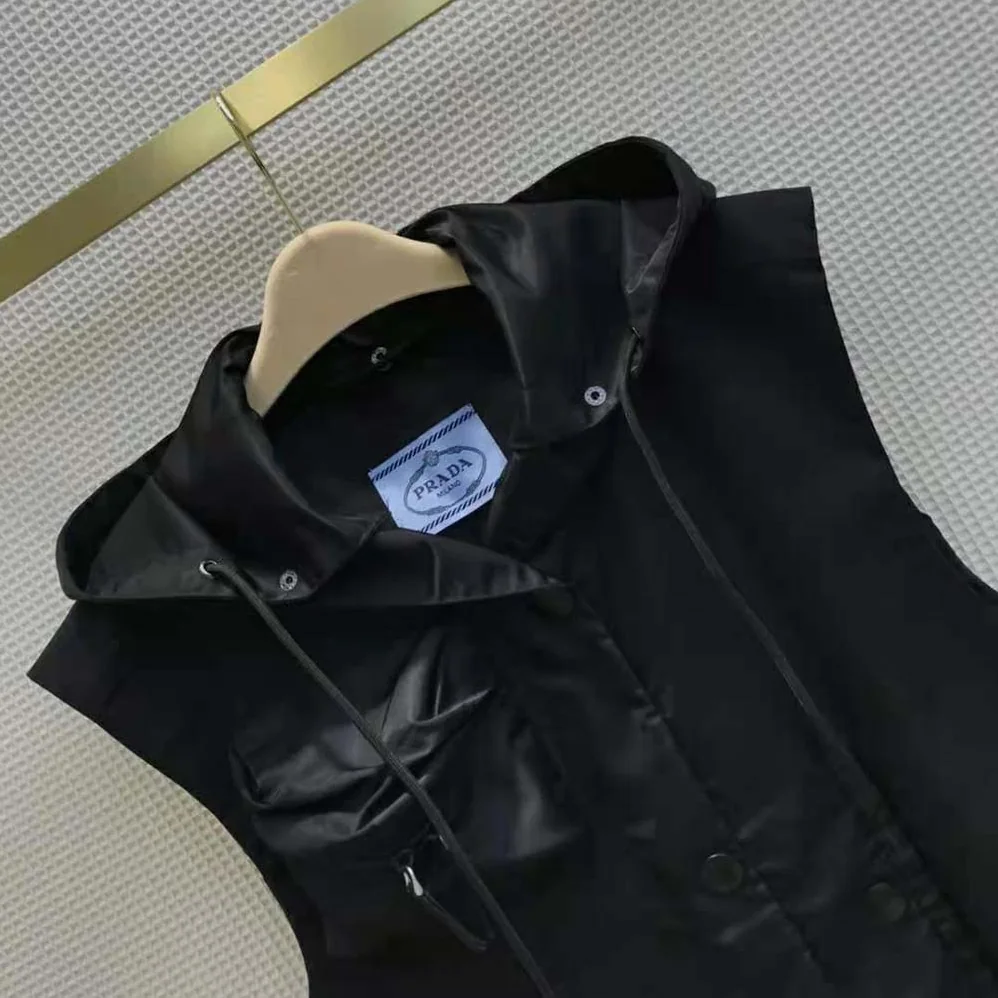 Prada Re-Nylon Gabardine Oversized Vest for Women in Black