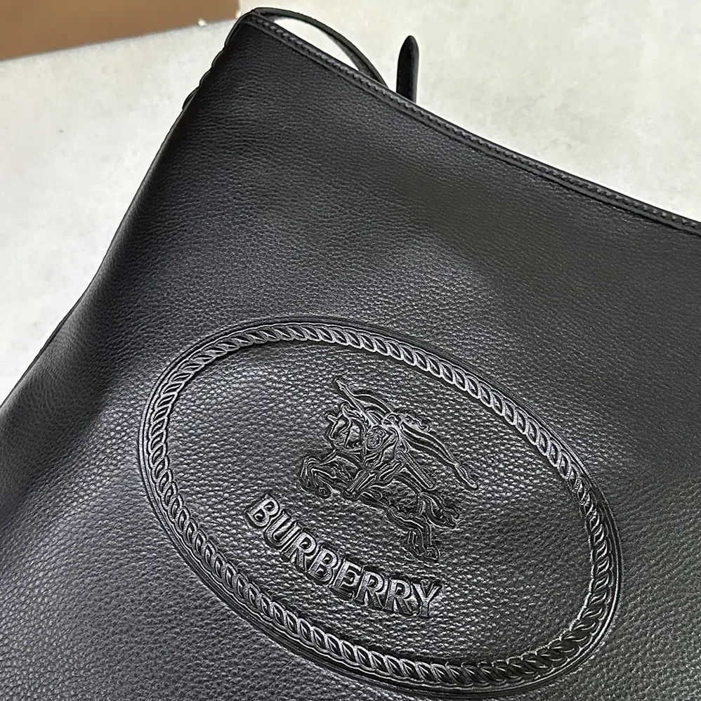 Burberry Small Highlands Shoulder Bag for Unisex in Black Burberry Small Highlands Shoulder Bag for Unisex in Black