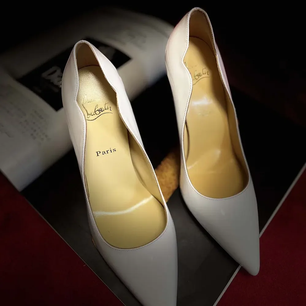 Christian Louboutin Hot Chick 100 mm Pumps Patent Calf Leather White for Women Christian Louboutin Hot Chick 100 mm Pumps Patent Calf Leather White for Women