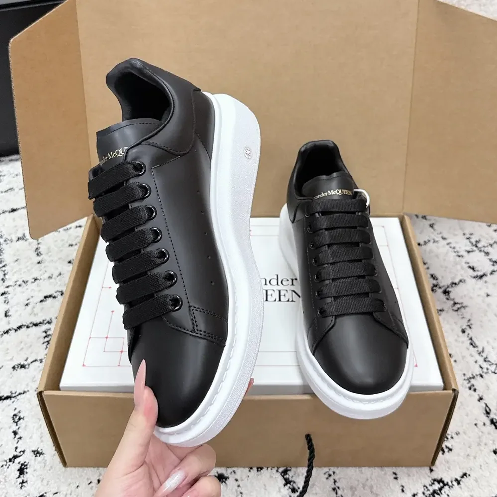 Alexander Mcqueen Oversized Sneaker Black Smooth Calf Leather Lace for Unisex in Up Sneaker