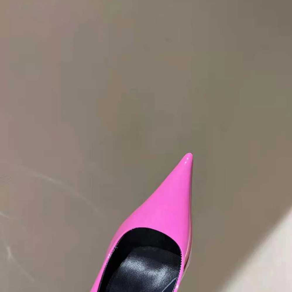 Versace Pin-Point Pumps Curved High Stiletto Heels for Women in Pink Versace Pin-Point Pumps Curved High Stiletto Heels for Women in Pink