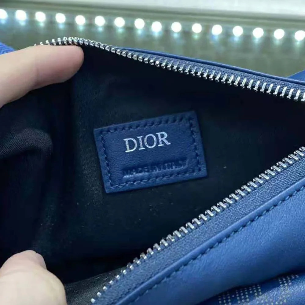 Dior World Tour Saddle Belt Bag Dior Oblique Galaxy Leather for Men in Navy Dior World Tour Saddle Belt Bag Dior Oblique Galaxy Leather for Men in Navy