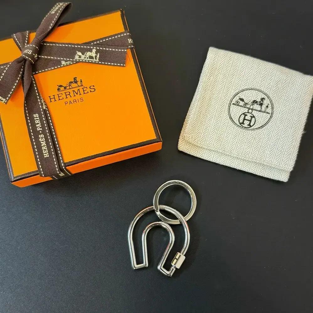 Hermes Fer A Cheval Key Ring for Unisex Hermes Fer A Cheval Key Ring for Unisex