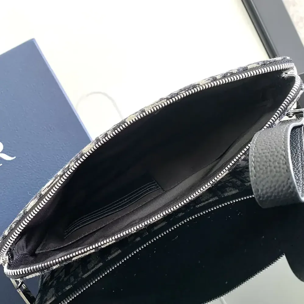 Dior Pouch Beige and Black Dior Oblique Jacquard for Men Dior Pouch Beige and Black Dior Oblique Jacquard for Men