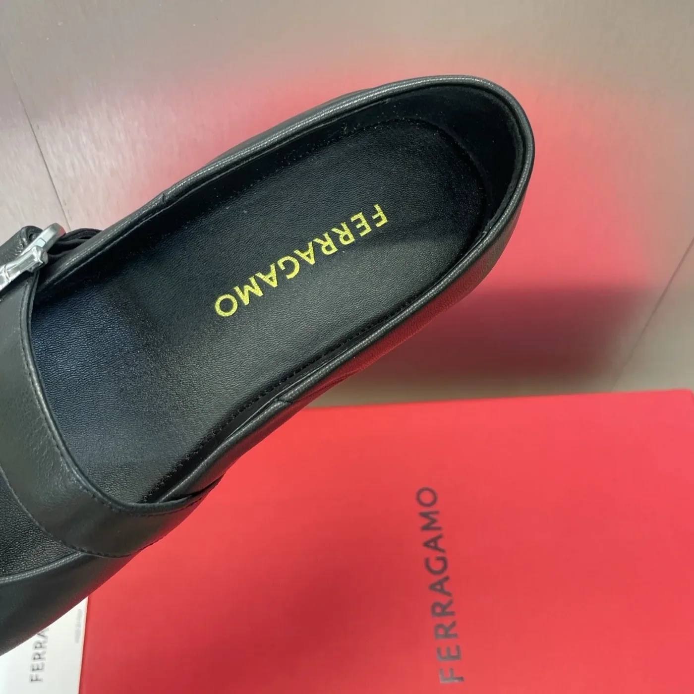 Ferragamo Gancini Ballet Flat Black 01J947