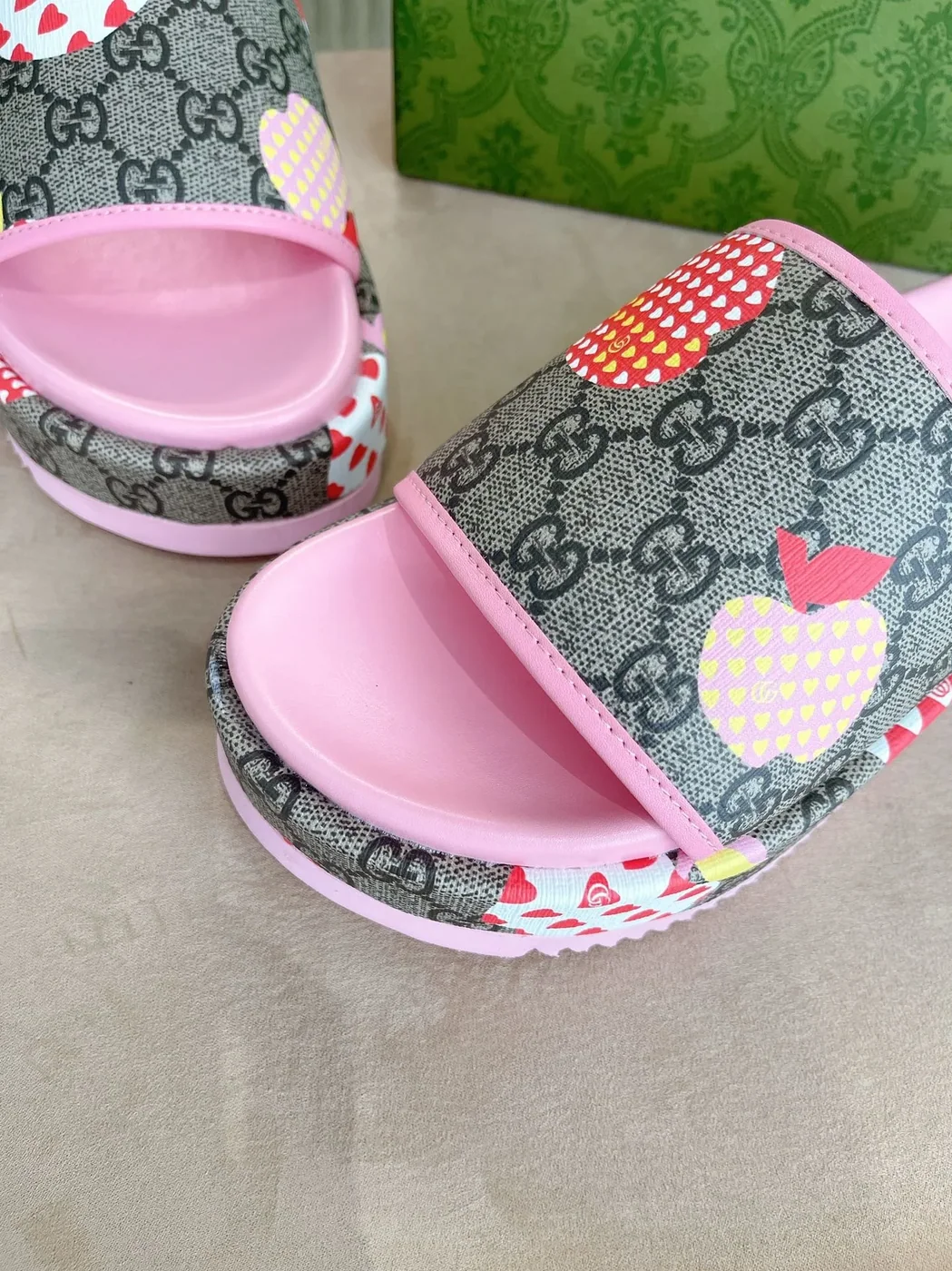 Gucci GG Blooms Supreme Floral Slide Sandal By Canvas Fabric Pink