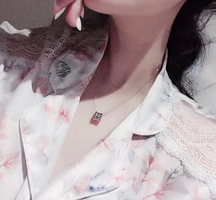 Gucci Hollow Waist Necklace Silver
