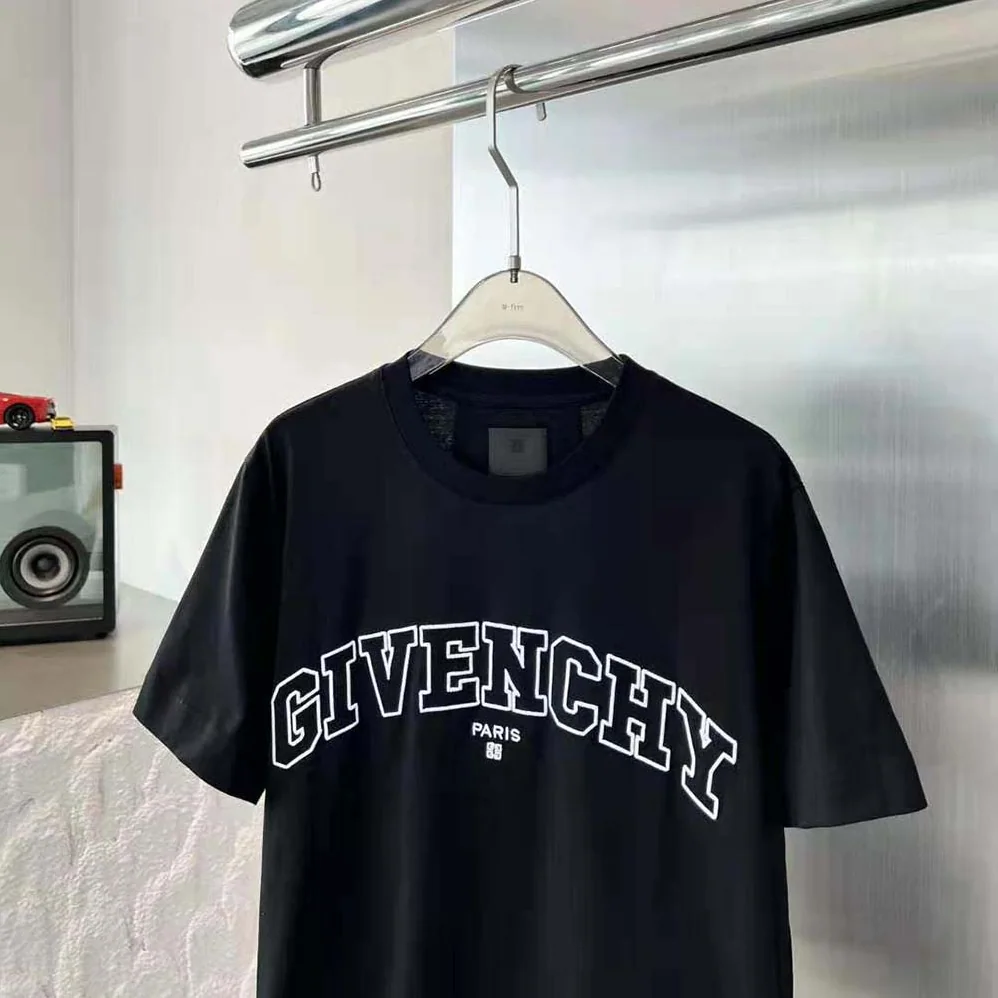 Givenchy T-shirt in GIVENCHY College Embroidered Jersey for Women in Black