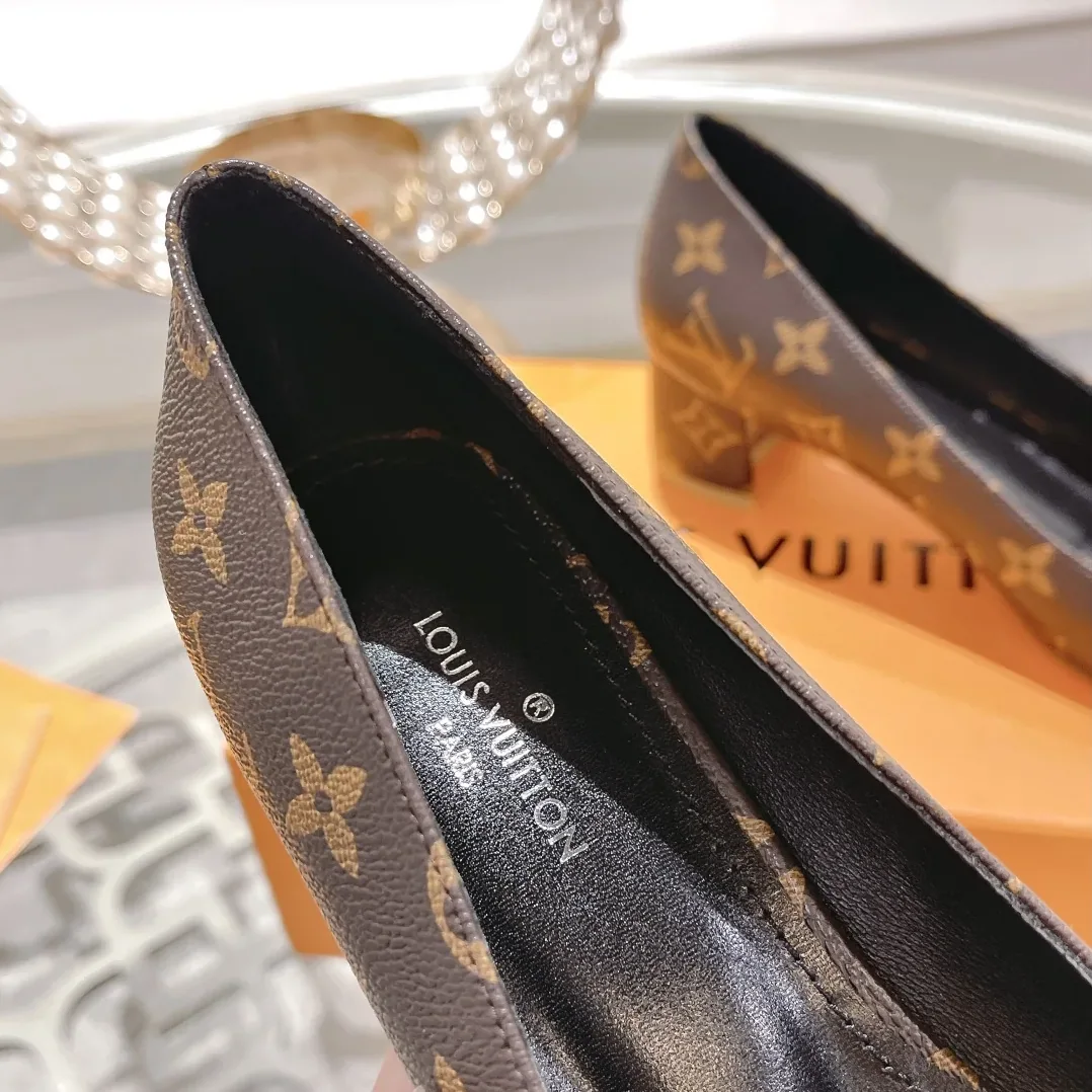Louis Vuitton Madeleine Pump Brown / Louis Vuitton Madeleine Pump Brown /
