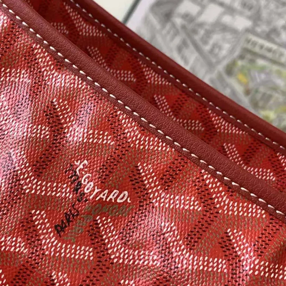 Goyard Bohème Hobo Bag for Unisex in Red