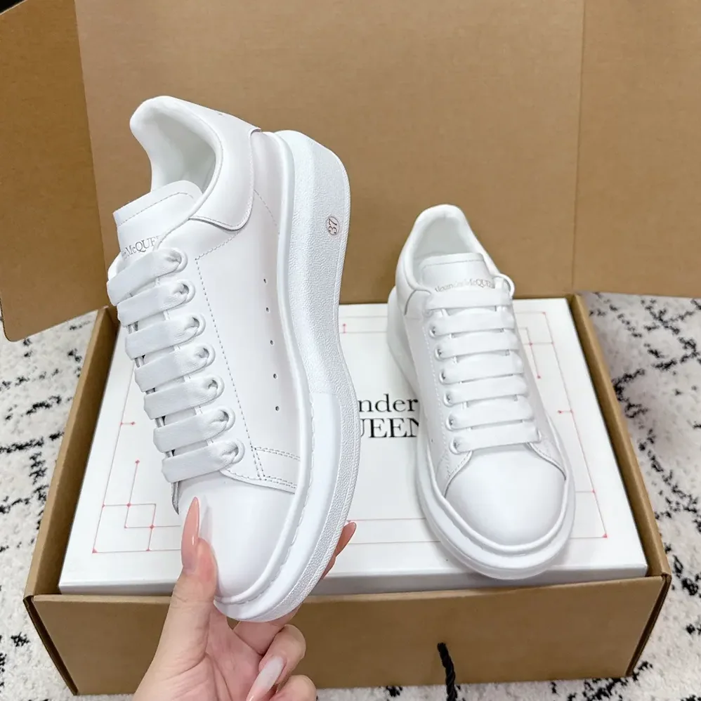 Alexander Mcqueen Oversized Sneaker Shoes White for Unisex Alexander Mcqueen Oversized Sneaker Shoes White for Unisex