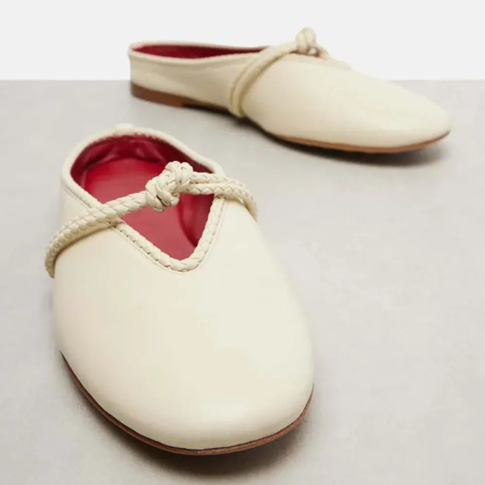 Bottega Veneta Rosa Mary-Jane Ballerina for Women in Sea Salt Bottega Veneta Rosa Mary-Jane Ballerina for Women in Sea Salt